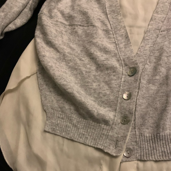 Sz M ORLY cardigan in a soft grey colour. - Picture 2 of 5